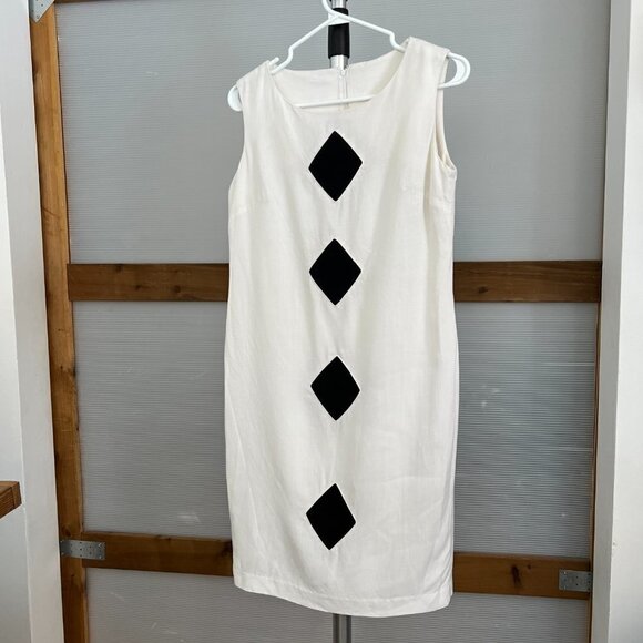 Vintage Dresses & Skirts - VTG Donna White Linen Black Diamond Geometric‎ Sleeveless Shift Midi Dress Sz 8